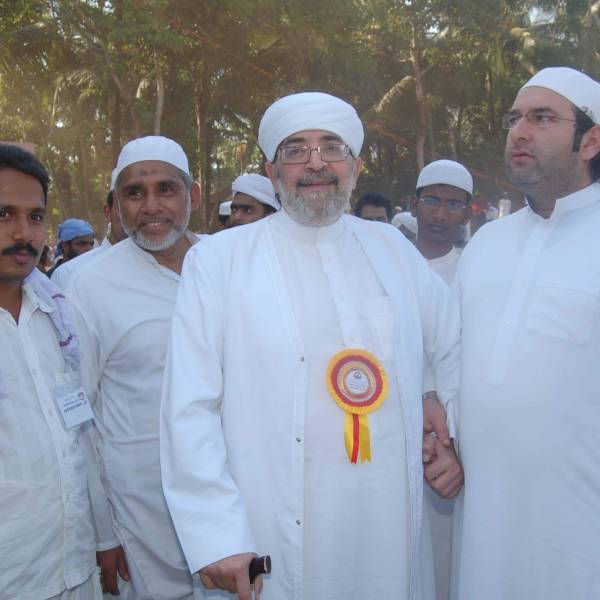 صور فضيلة الدكتور عمر عبدالله كامل في جامعة مركز الثقافة الإسلامية بكيرلا الهند