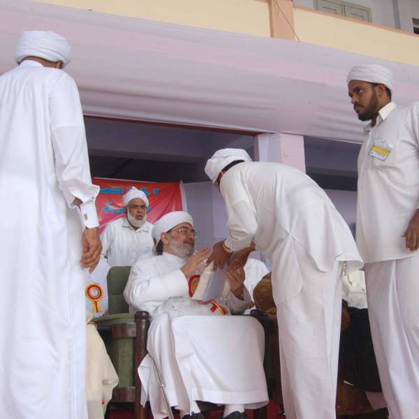 صور فضيلة الدكتور عمر عبدالله كامل في جامعة مركز الثقافة الإسلامية بكيرلا الهند